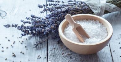 Calcetín de sal de lavanda (remedio natural para la infección del oído)